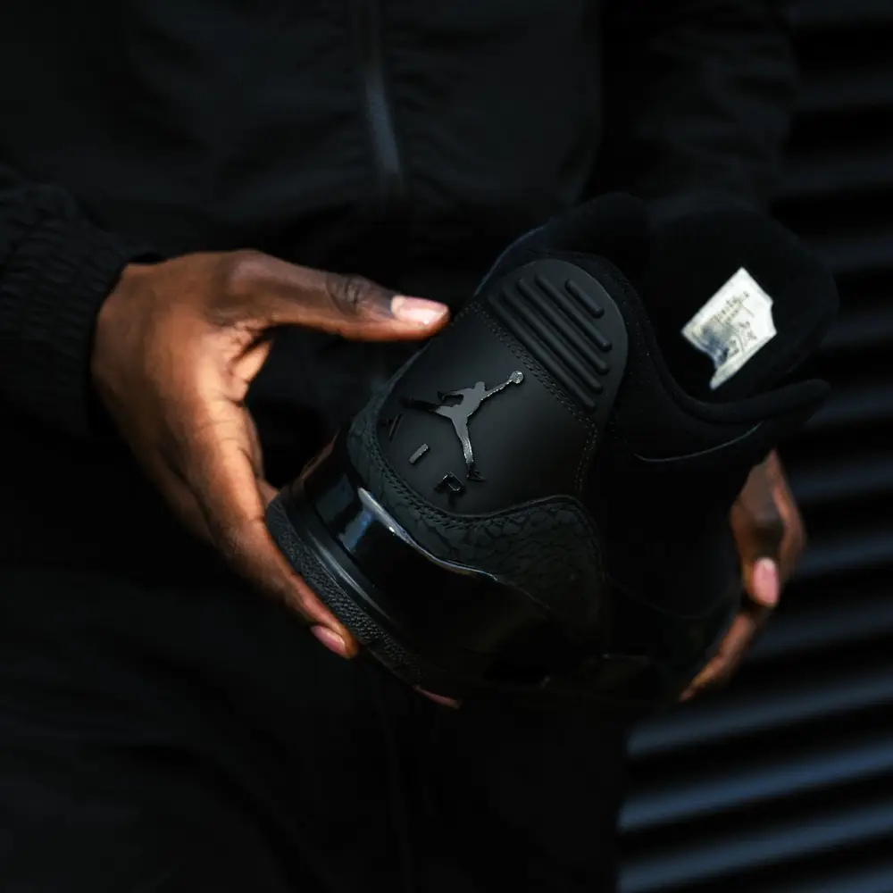 Air Jordan 3 Retro 'Black Cat' 2025 