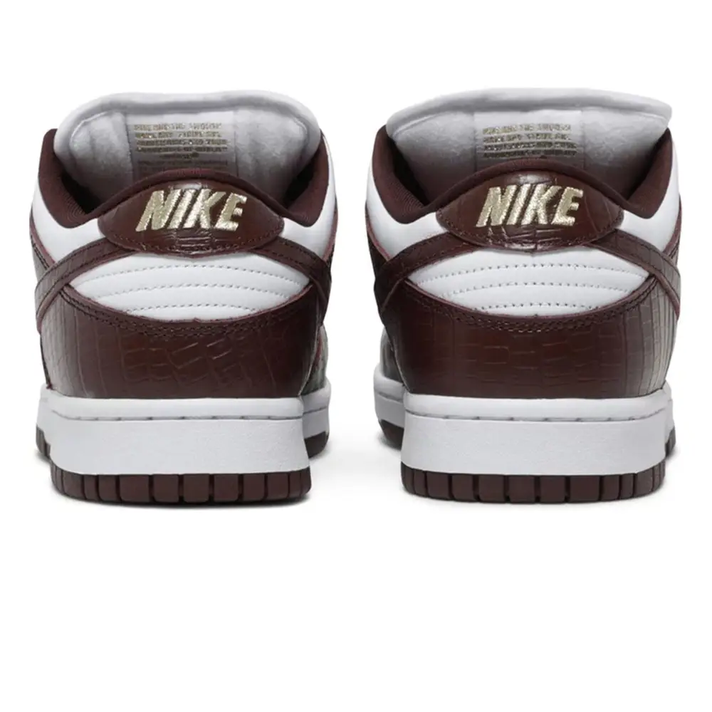 Supreme x Nike Dunk Low OG SB QS 'Barkroot Brown' 