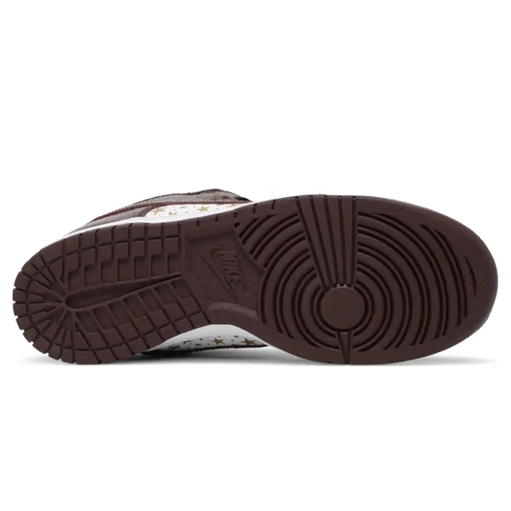 Supreme x Nike Dunk Low OG SB QS 'Barkroot Brown' 