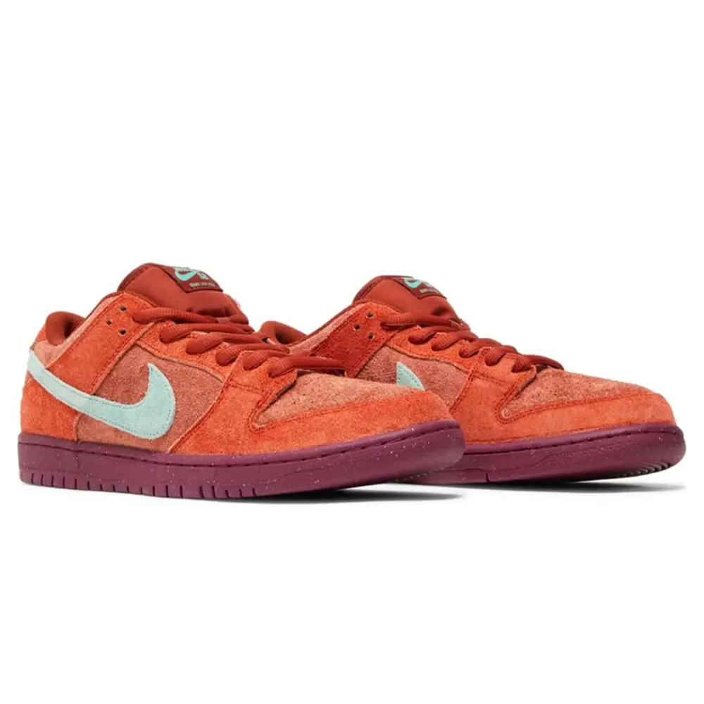 Nike Dunk Low SB 'Mystic Red' 