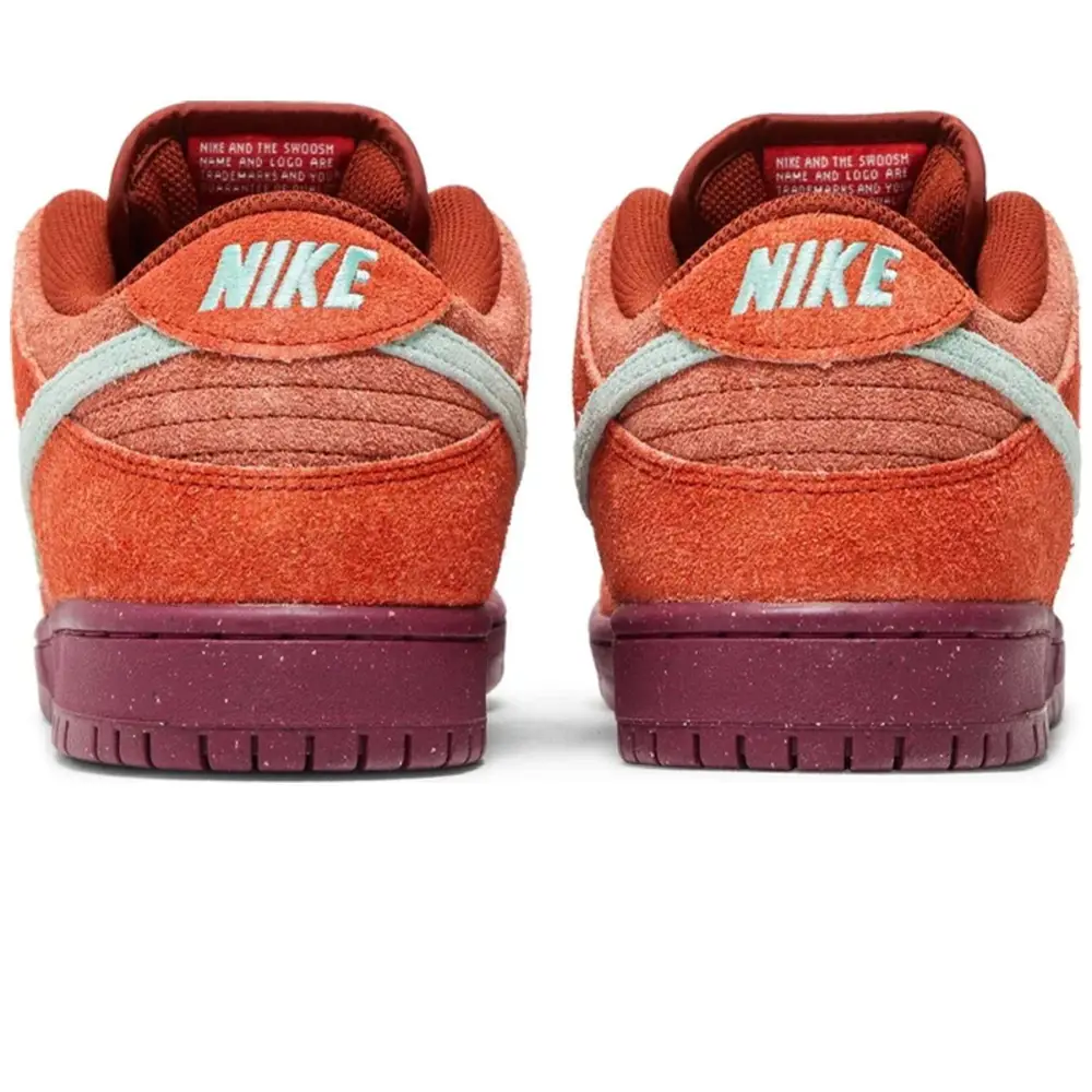 Nike Dunk Low SB 'Mystic Red' 