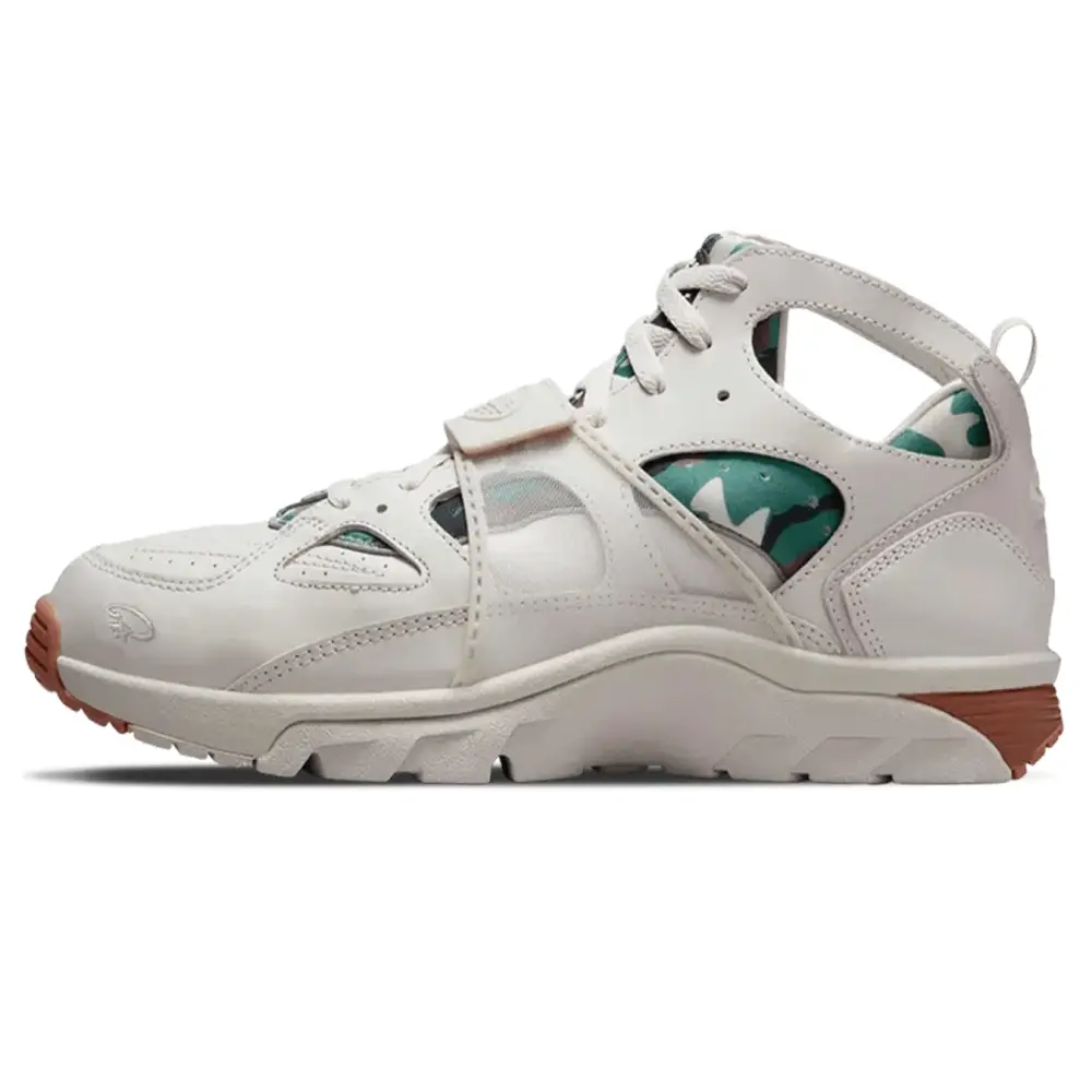 Corteiz x Nike Air Trainer Huarache 'Light Bone' 56D62294