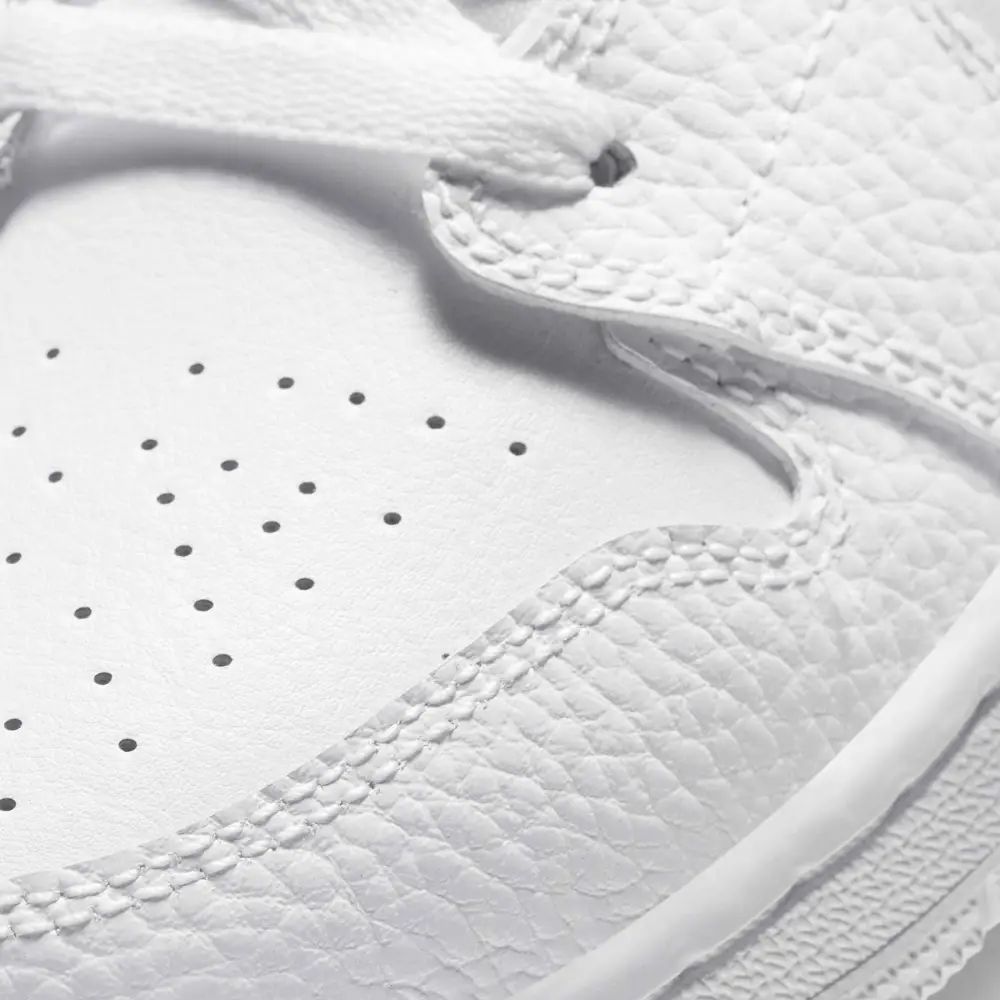 Air Jordan 1 Mid GS 'Triple White' 