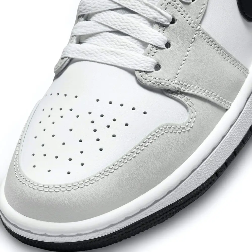 Air Jordan 1 Mid Wmns 'Light Smoke Grey' 