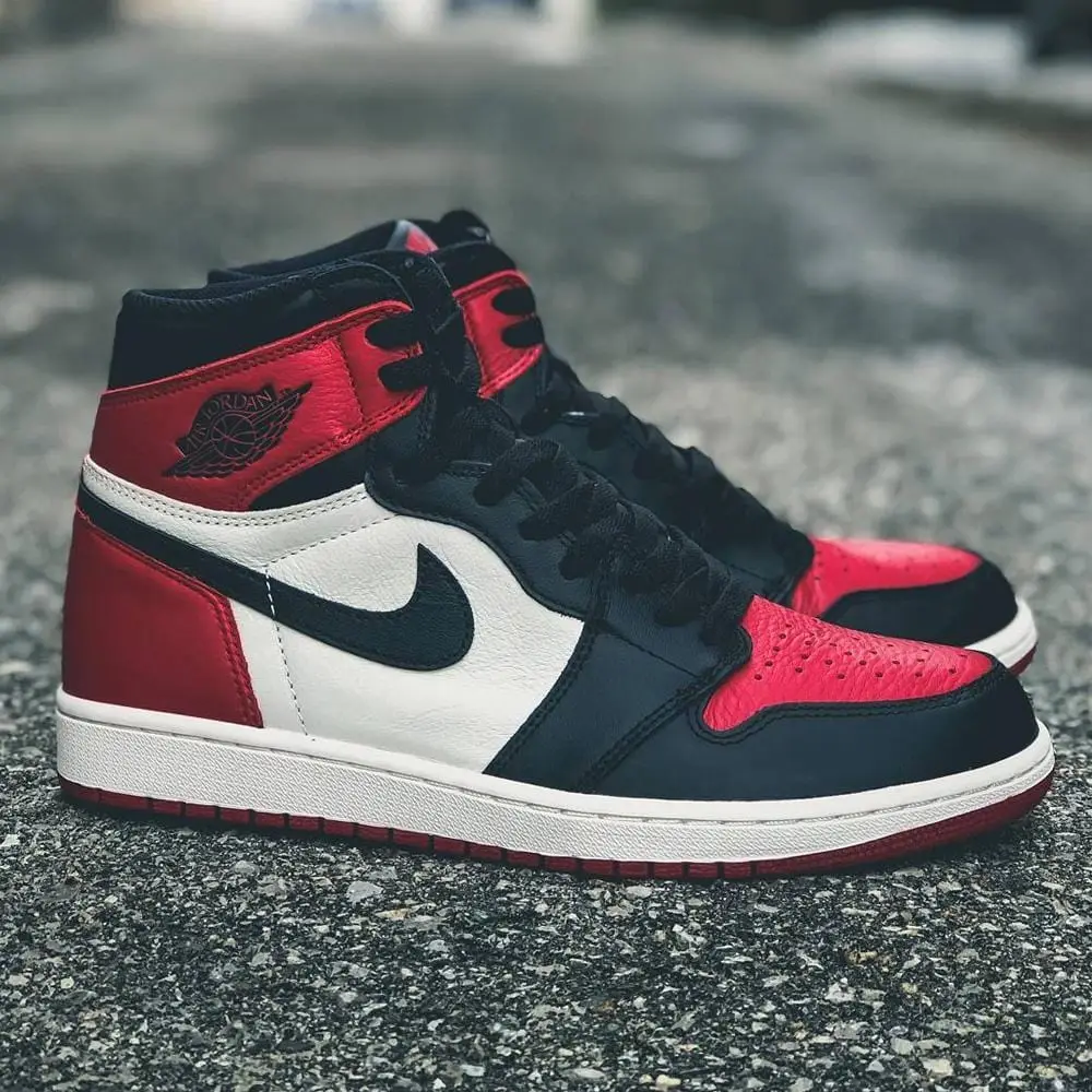 Air Jordan 1 Retro High OG GS "Bred Toe" 