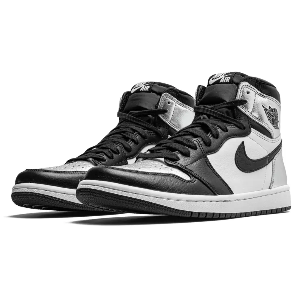 Air Jordan 1 Wmns Retro High OG 'Silver Toe' 1577551