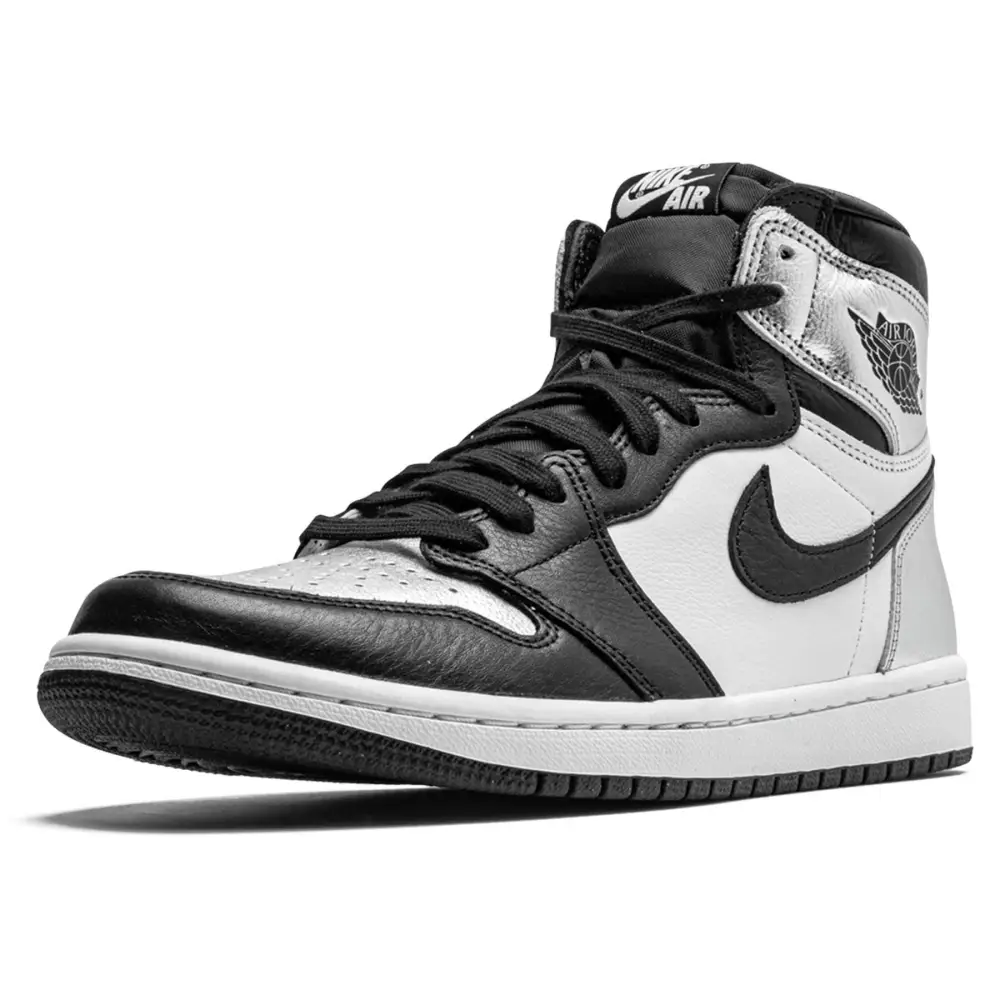 Air Jordan 1 Wmns Retro High OG 'Silver Toe' 