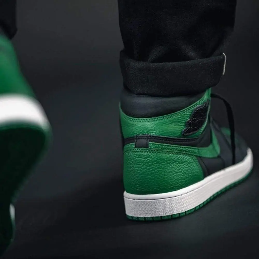 Air Jordan 1 Retro High OG 'Pine Green 2.0' 