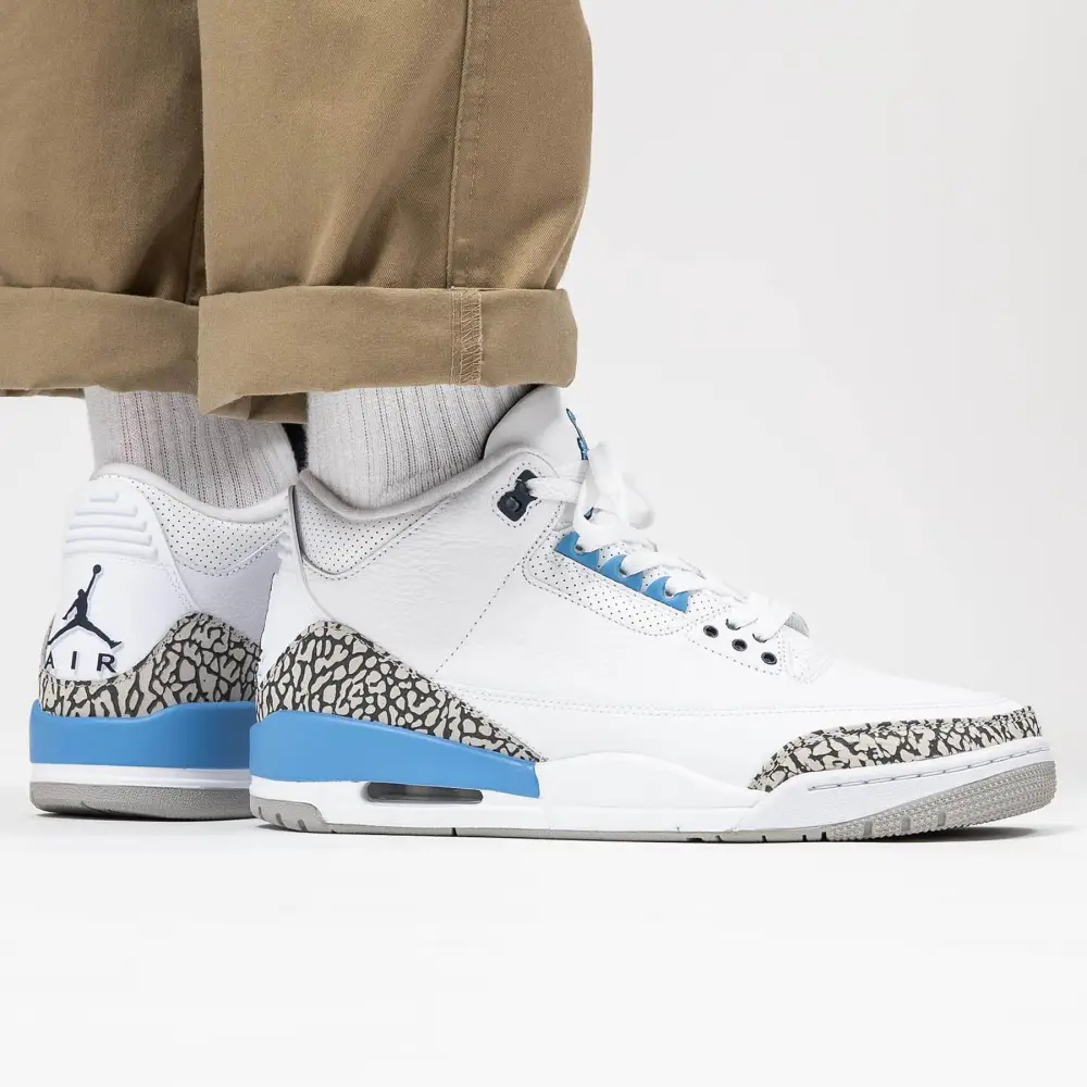 Air Jordan 3 Retro 'UNC' 