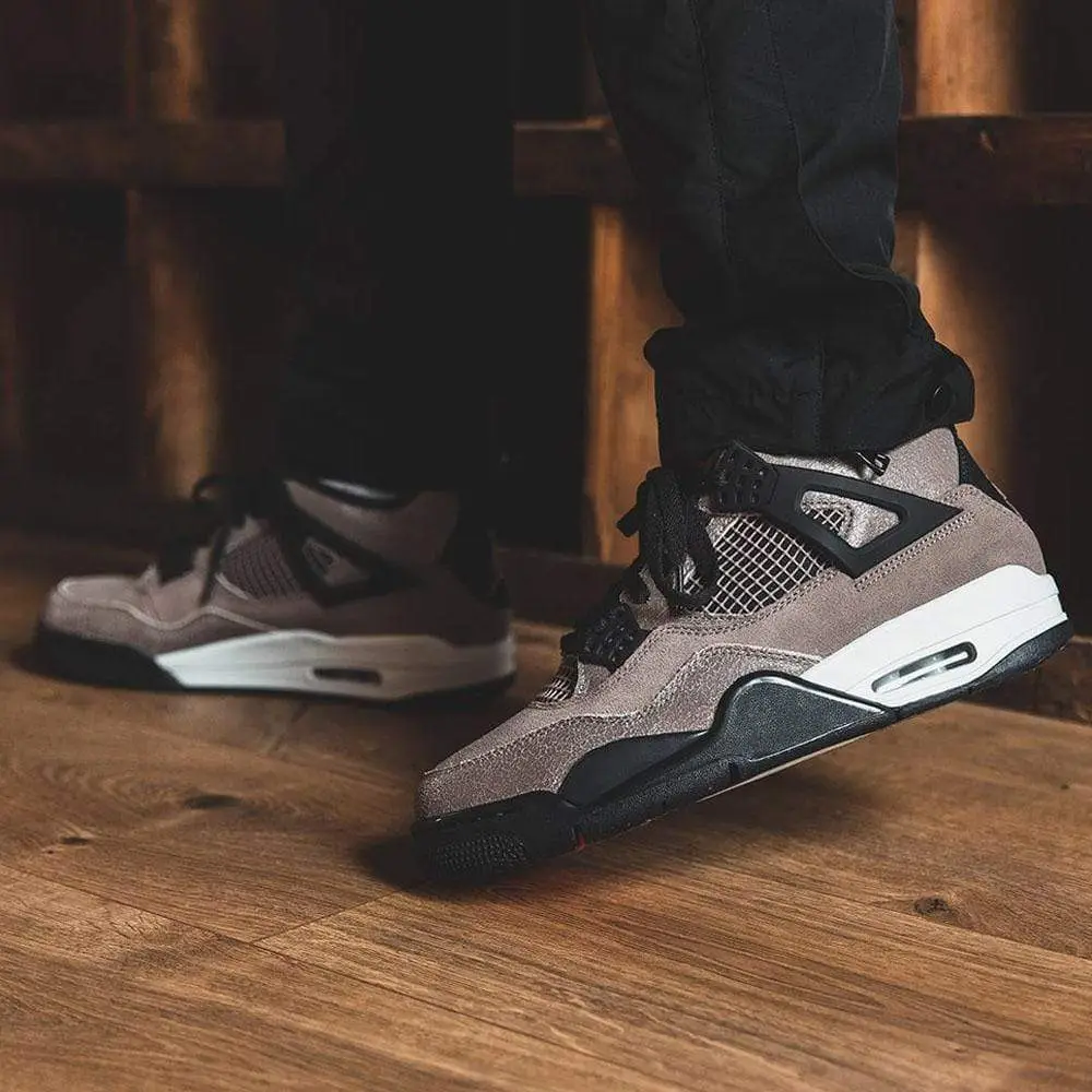 Air Jordan 4 Retro 'Taupe Haze' 