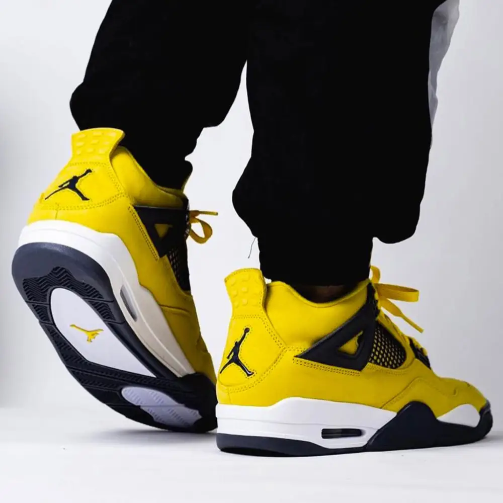 Air Jordan 4 Retro 'Lightning' 2021 