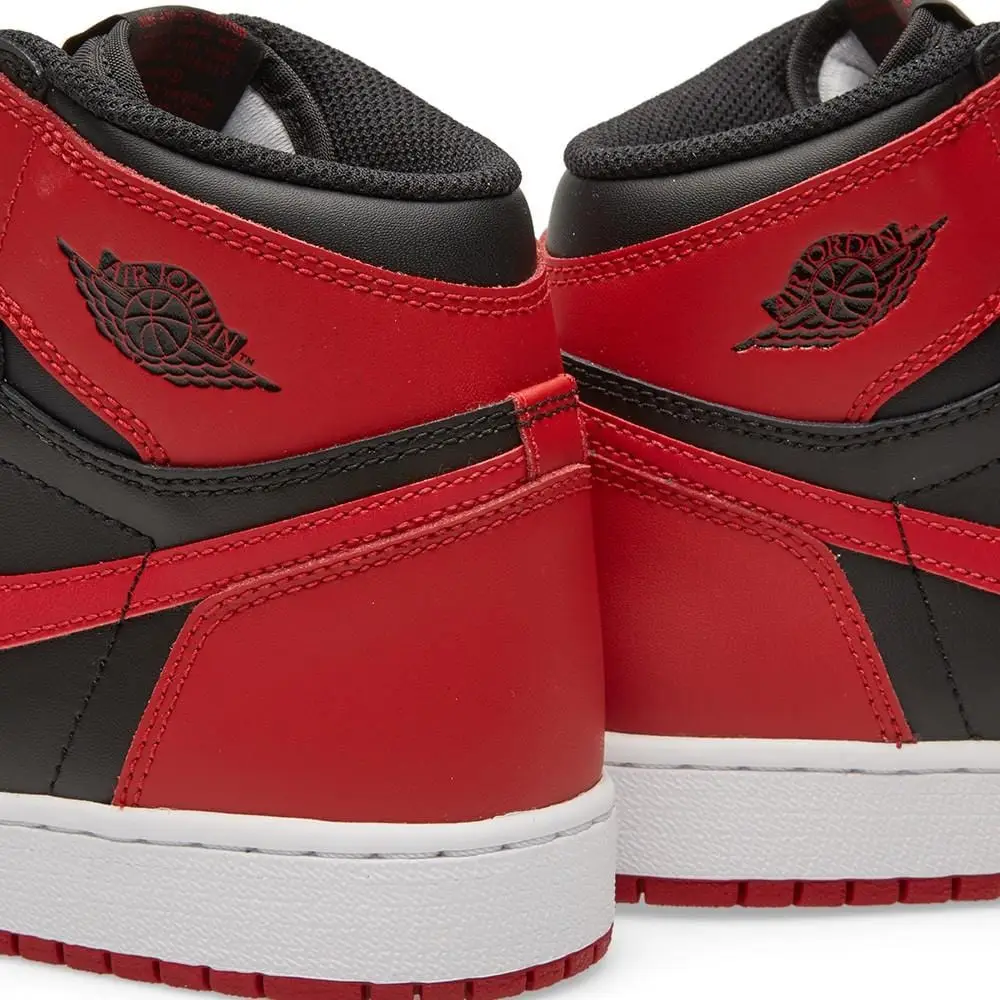 Air Jordan 1 Retro High OG Bred 2016 Banned 