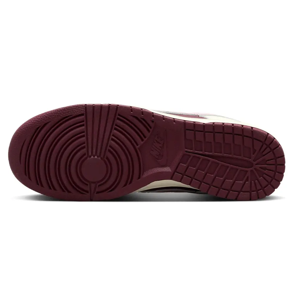Nike Dunk Low Premium 'Valentine's Day' 