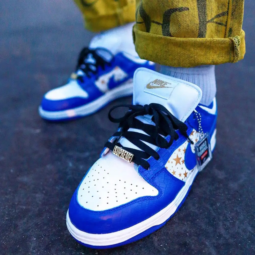 Supreme x Nike Dunk Low OG SB QS 'Hyper Royal' 