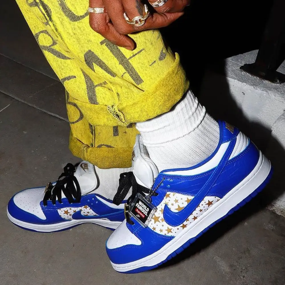 Supreme x Nike Dunk Low OG SB QS 'Hyper Royal' 