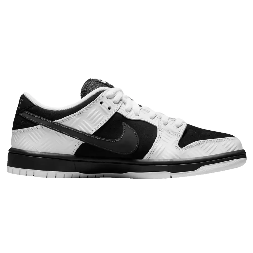 Nike Dunk SB Low Tightbooth