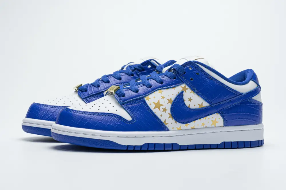 Supreme Supreme Dunk Reps x Nike SB Dunk Low "Blue Stars” DH3228-100