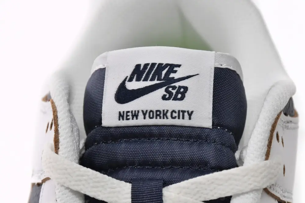 HUF x Nike SB Dunk Low NYC FD8775-100 