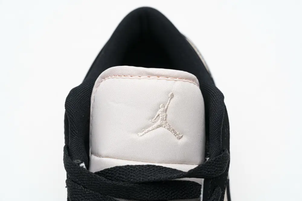 Air Jordan 1 Low Reps Jordan 1 Low Black Guava Ice (W) DC0774-003