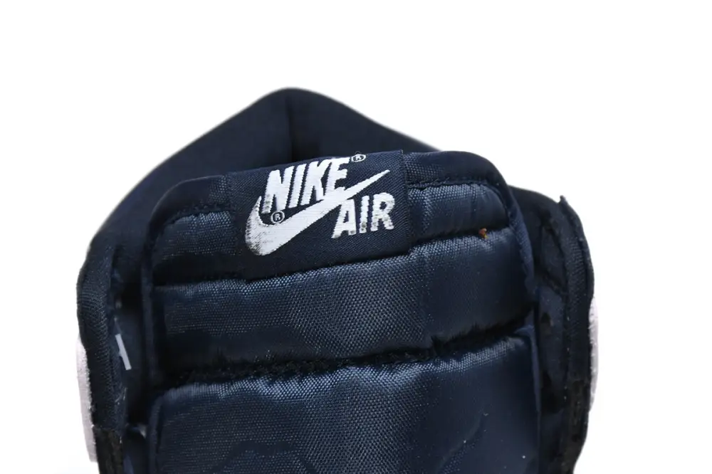 Air Jordan 1 High OG Atmosphere  DD9335-641 