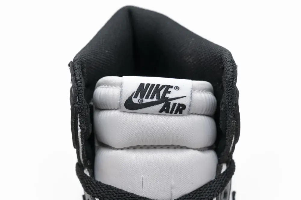 Air Jordan 1 Retro  High Black White (2014) 555088-010 