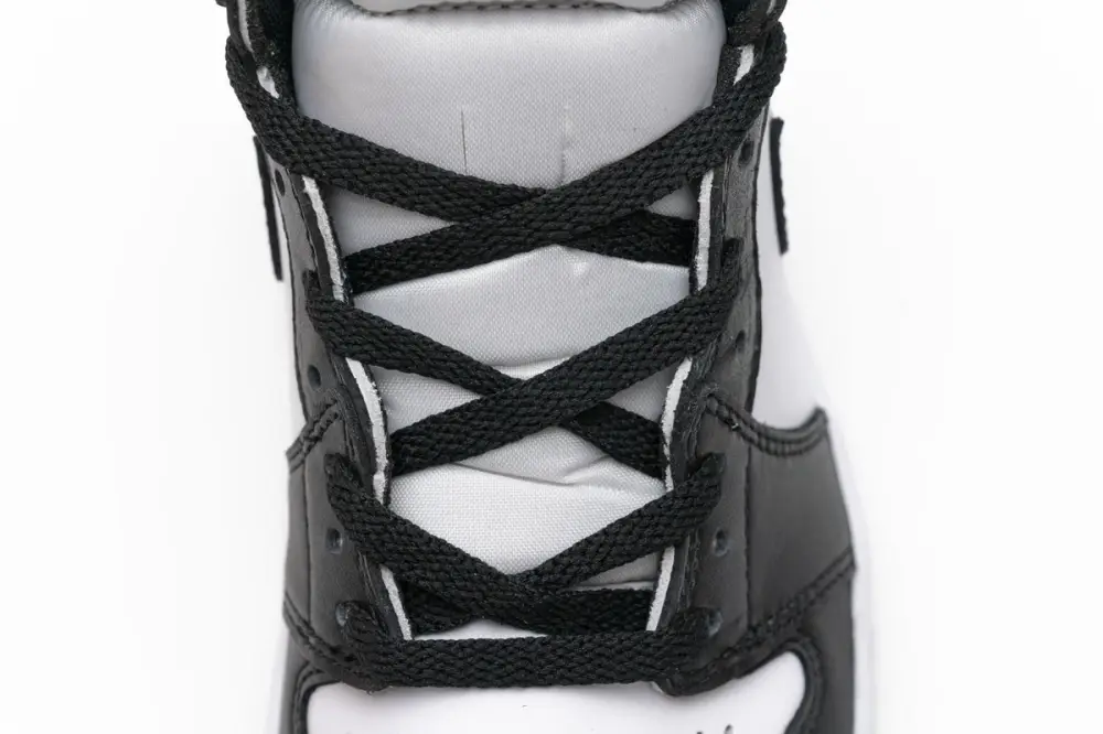 Air Jordan 1 Retro  High Black White (2014) 555088-010 