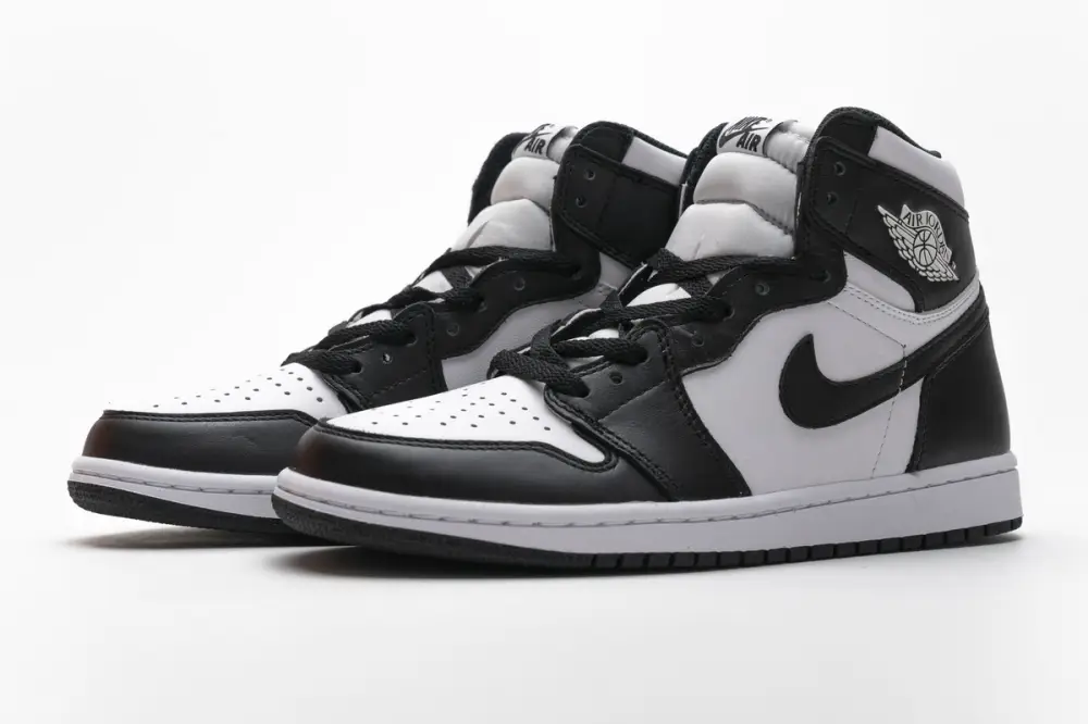 Air Jordan 1 Retro  High Black White (2014) 555088-010 