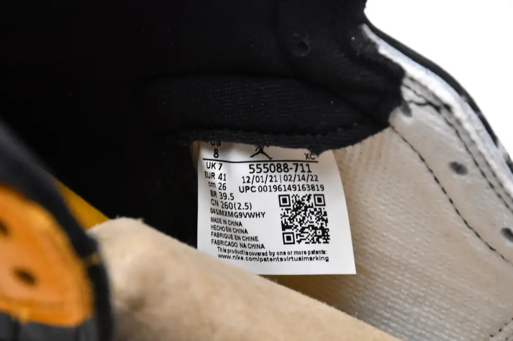 Air 1 to 1 jordan reps Jordan 1 High OG Yellow Toe  555088-711