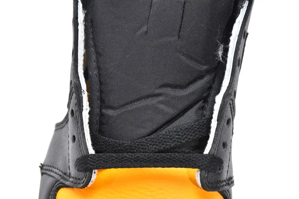 Air 1 to 1 jordan reps Jordan 1 High OG Yellow Toe  555088-711