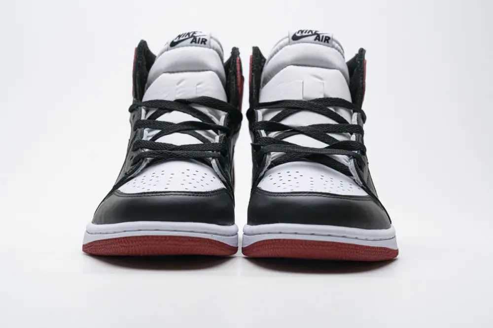 Air Jordan 1 Retro Black Toe (2016) 555088-125 