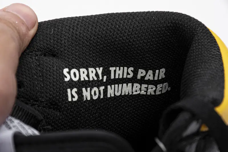 Air Jordan 1 Retro High Not for Resale Varsity Maize 861428-107 
