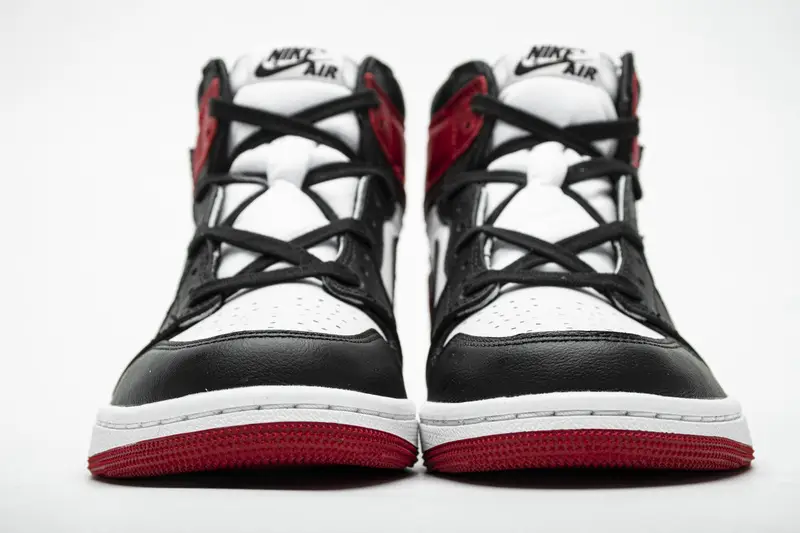 Air Jordan 1 Retro High Satin Black Toe CD0461-016 