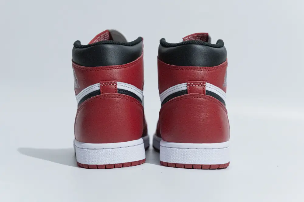 Air Jordan 1 Retro High Chicago rep jordan 1 Chicago (2015) 555088-101
