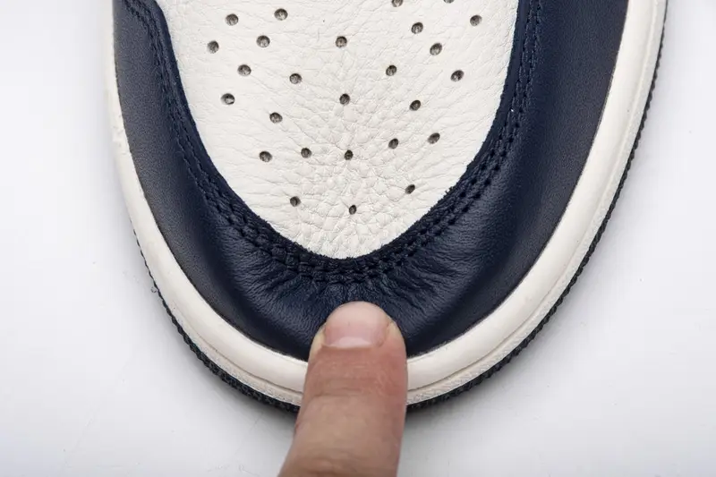 Air Replica Jordan 1 Jordan 1 Retro High Obsidian UNC 555088-140