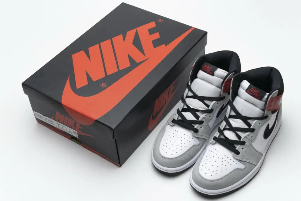 Air Jordan 1 Retro High Light Smoke Grey 555088-126 