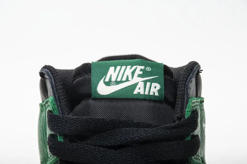 Air Jordan 1 Retro High Pine Green 555088-302 