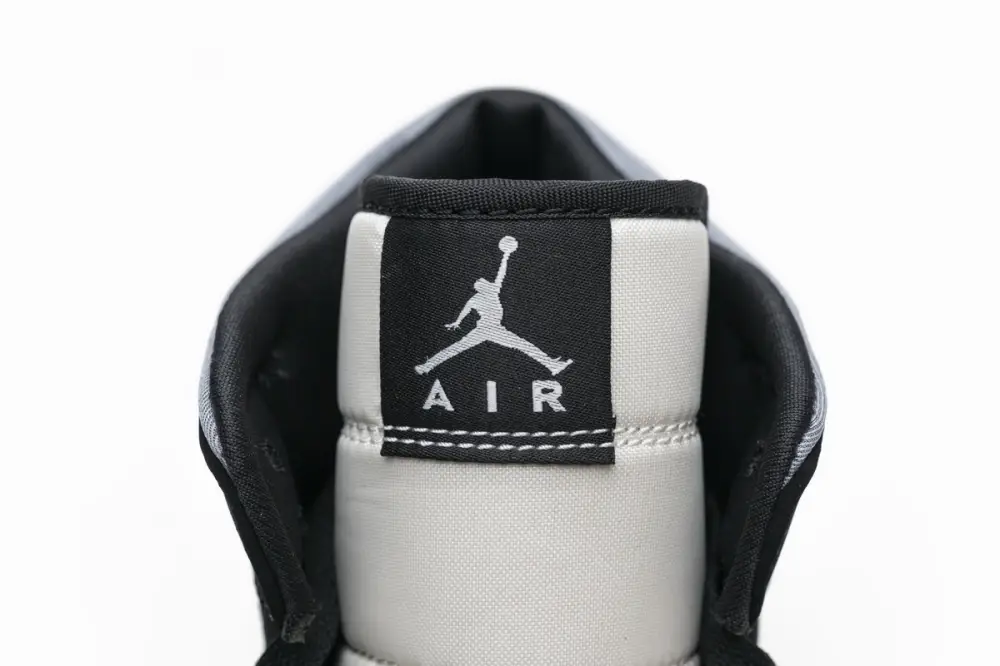 Air Jordan 1 Mid Jordan 1 Mid Satin Grey Toe 852542-011