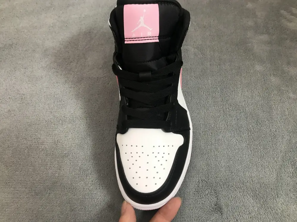 Air jordan 1 mid replica Jordan 1 Mid White Black Light Arctic Pink (GS) 555112-103
