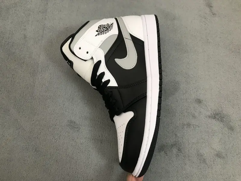 Air Jordan 1 Mid Jordan 1 Mid White Shadow 554724-073