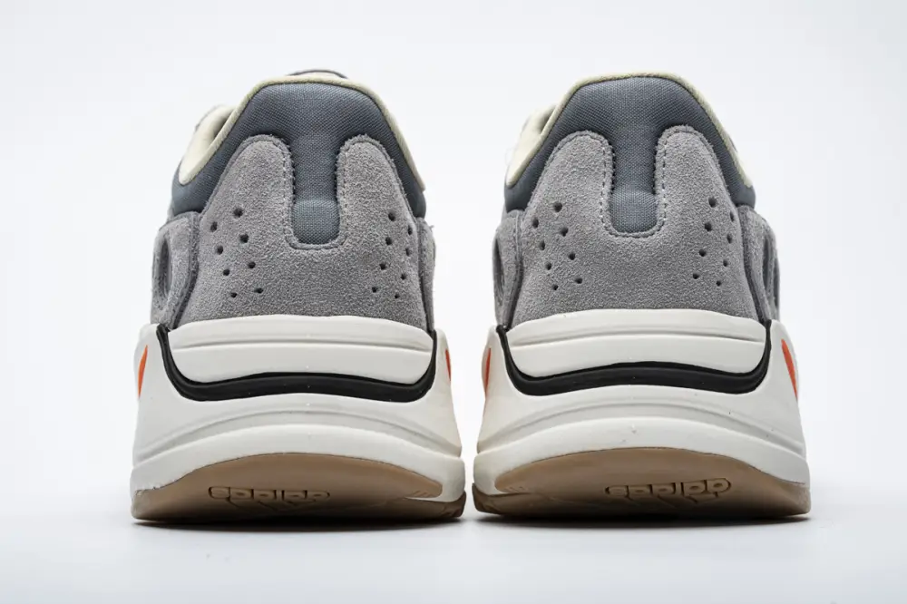 Yeezy Boost 700 v2 Magnet FV9922 