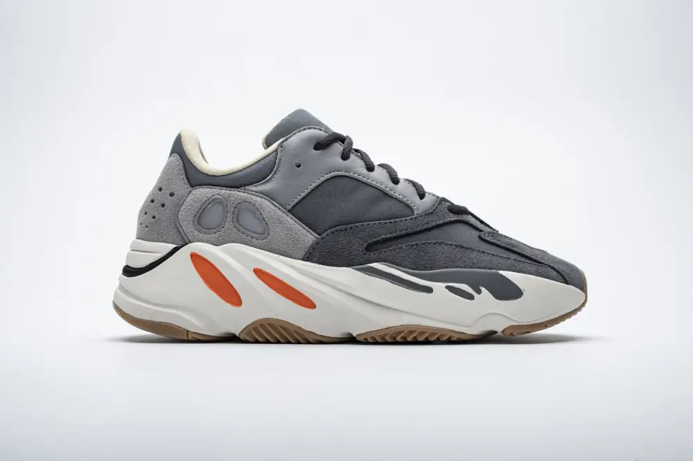 Yeezy Boost 700 v2 Magnet FV9922 