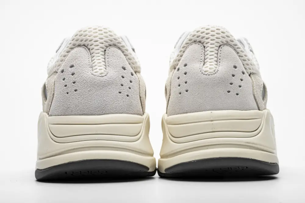 Yeezy Yeezy 700 Boost 700 Analog EG7596