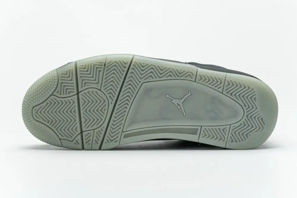 Air Kaws black jordan 4 reps Jordan 4 Retro KAWS Black 930155-001