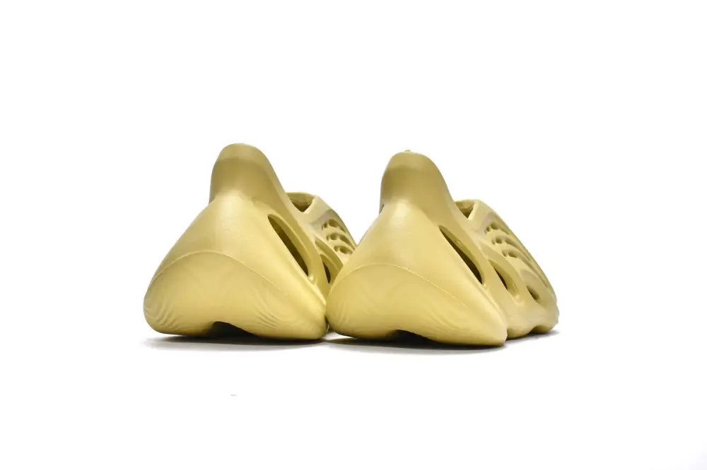 adidas Yeezy Foam Yeezy Foam Runner Sulfur GV6775