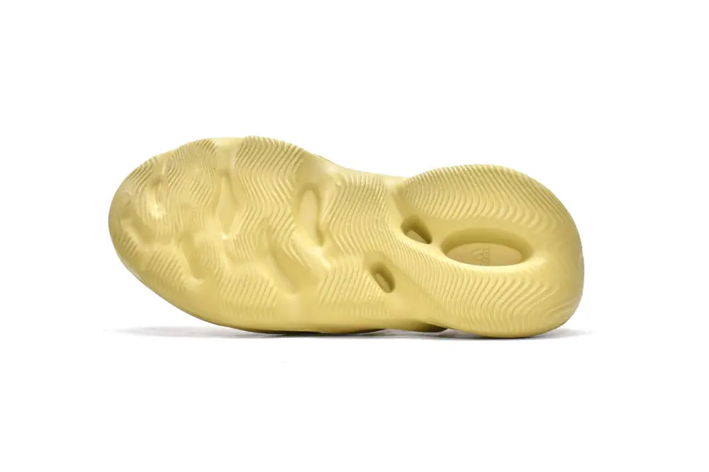 adidas Yeezy Foam Yeezy Foam Runner Sulfur GV6775