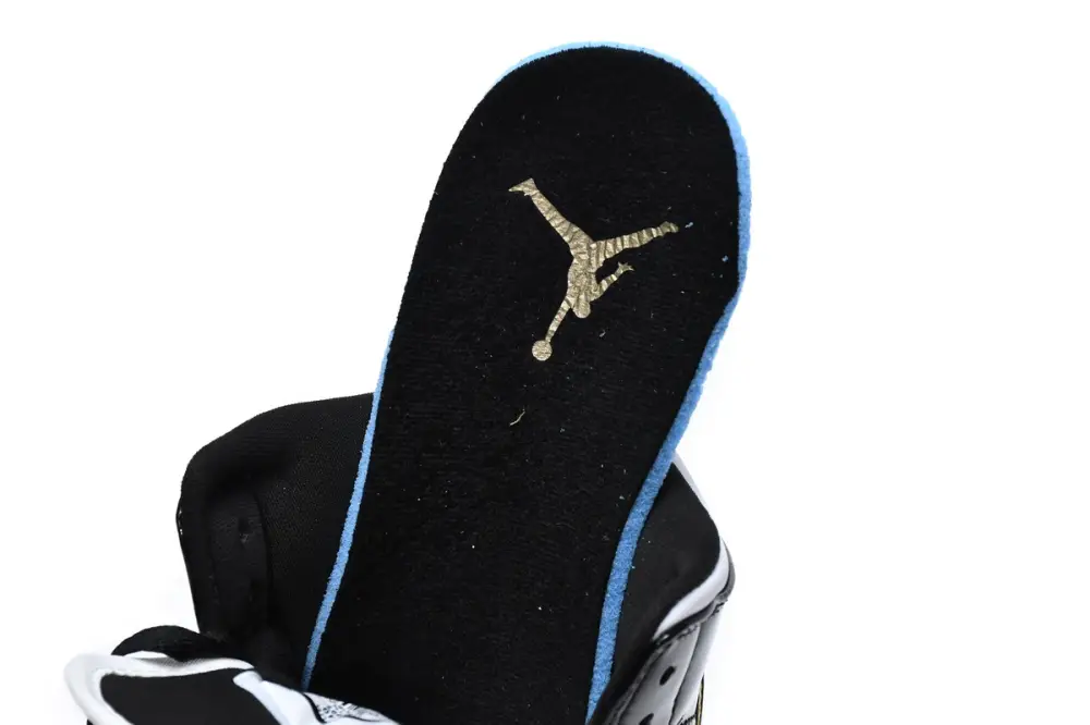 Air Jordan 1 Mid Jordan 1 Mid Patent Black White Gold 852542-007