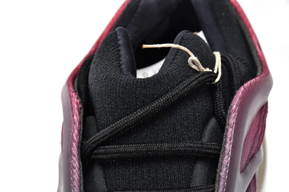 adidas Yeezy 700 Yeezy 700 V3 Fade Carbon GW1814