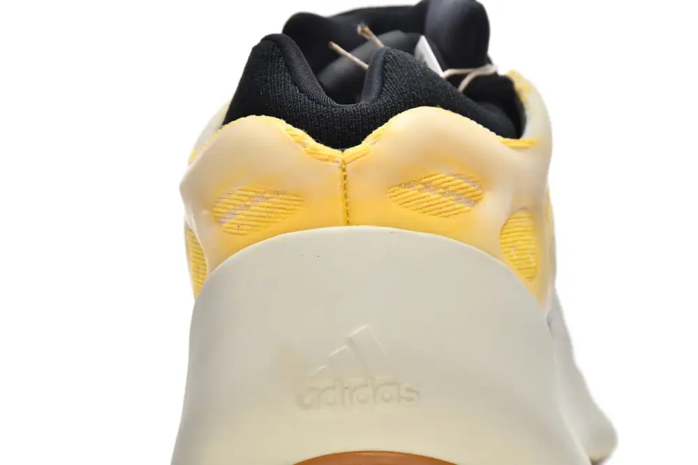 adidas yeezy 700 Mono Safflower Yeezy 700 V3 Mono Safflower HP5425