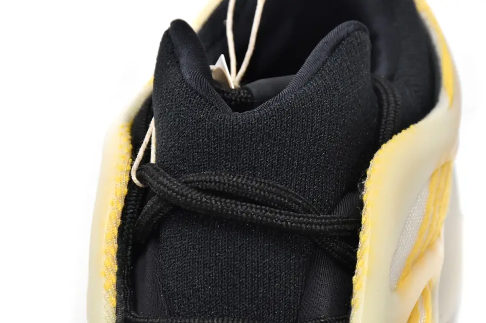 adidas yeezy 700 Mono Safflower Yeezy 700 V3 Mono Safflower HP5425