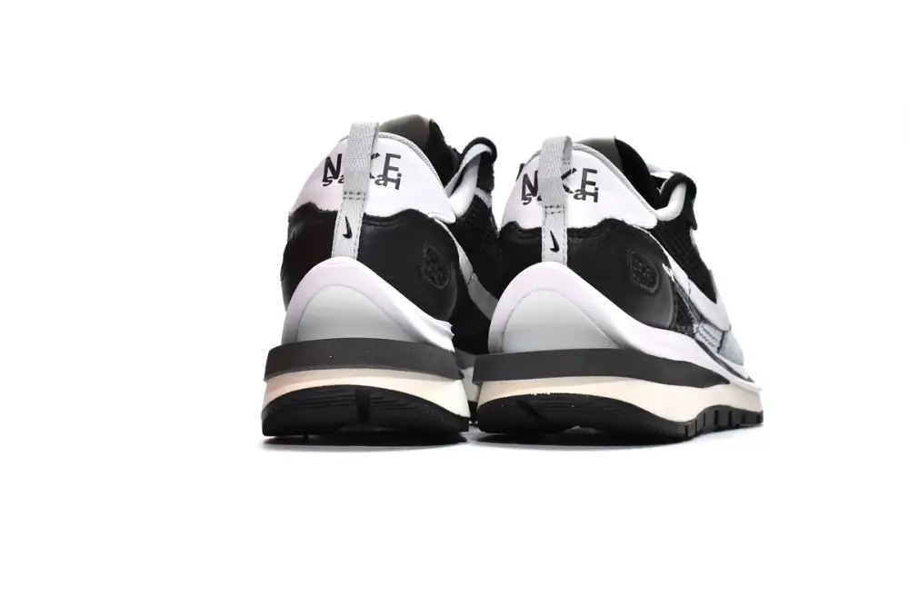 Sacai x Nike  Nike Vaporfly Pegasua Vaporfly Black White CV1363-001